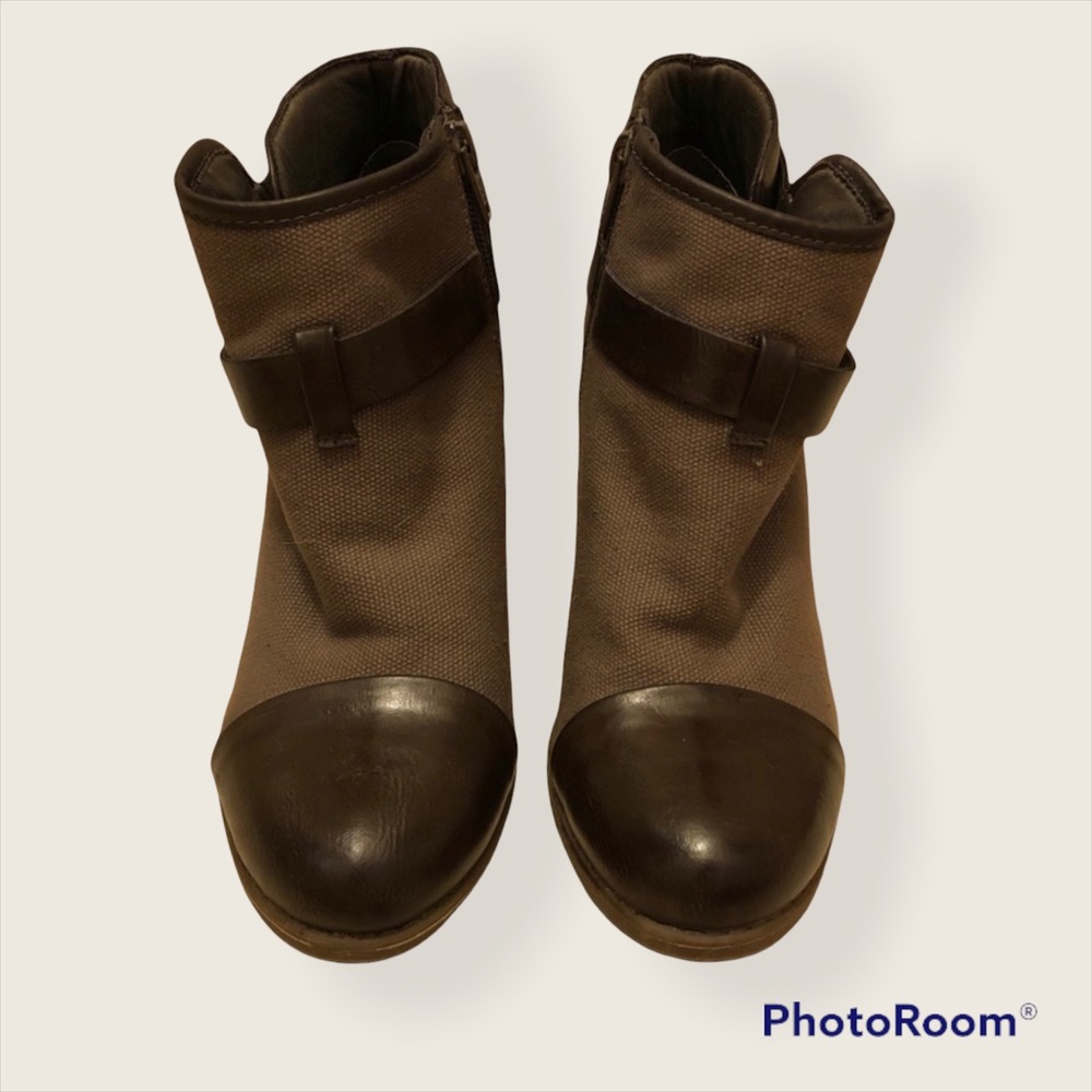 LC Lauren Conrad Ankle Boots